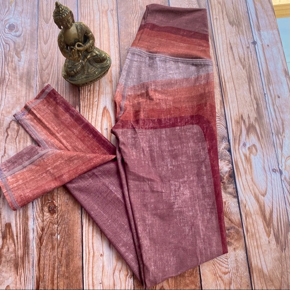 ✨NIYAMA SOL RETRO BLUSH HIGH WAIST LEGGING XS - Picture 5 of 11